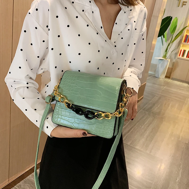 

Crocodile Pattern chain Crossbody Bag For Women 2020 Small flap bag letter print PU Leather Hand Bag Ladies Designer Evening Bag