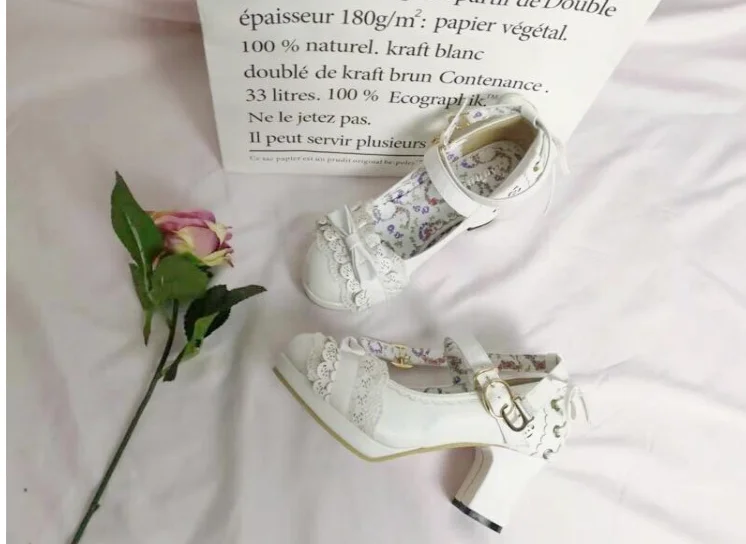 Обувь в стиле Лолиты; милые туфли в японском стиле на шнуровке на среднем каблуке; Студенческая обувь на толстом каблуке с бантиком; обувь на платформе и высоком каблуке для девушек; Victoria Kawaii