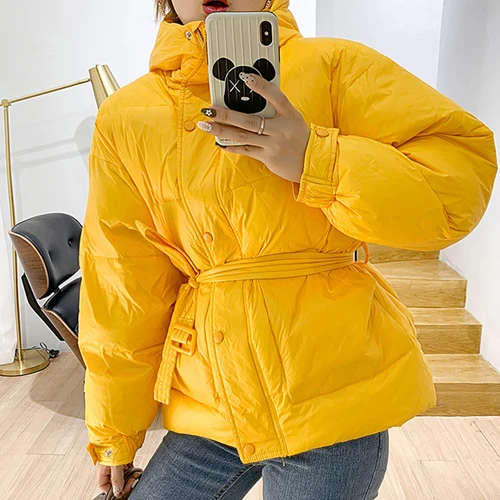 YNZZU, новинка, зимнее женское пуховое пальто яркого цвета, ультра легкое белое пуховое пальто с капюшоном, теплая Женская куртка с поясом, A1186 - Цвет: Цвет: желтый