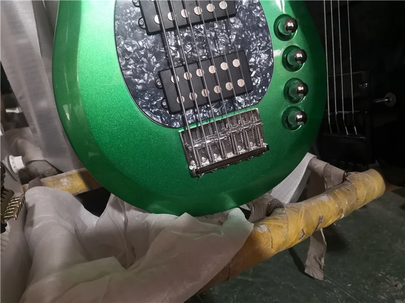 free shipping order 5 strings bass guitar metal green active battery HH pickups pearl shell pickguard chrome buttons |