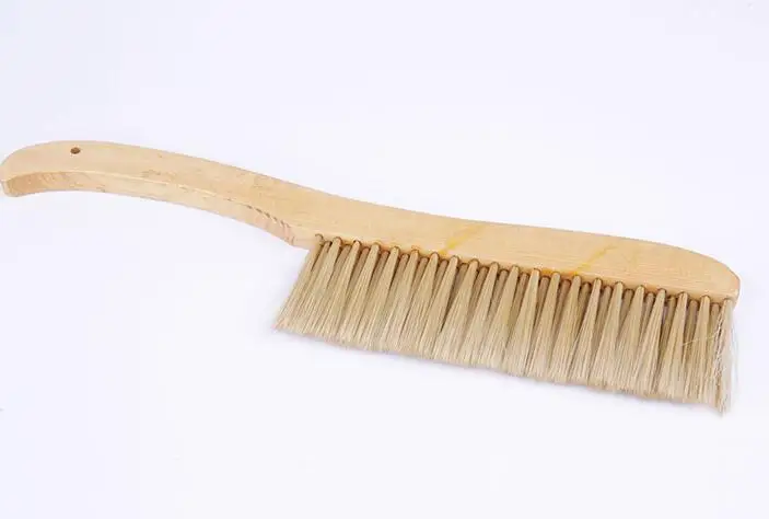 40cm Three rows of imitation bristles with big curved handle brush the bee without hurting the bee with tools D019