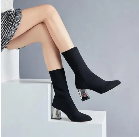 black winter boots Модные вязаные носки на каблуке серебристого цвета женская зимняя плюшевая обувь на меху тянущиеся Ботинки Челси без застежки с острым носком до середины икры - Цвет: black winter boots