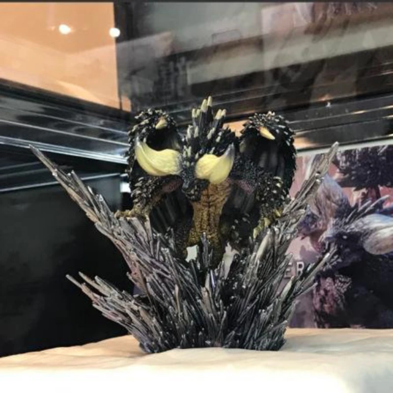 

15cm Play Arts Monster Hunter Figure Japan Anime Monster Hunter World Figure Nergigante Toy Action Figure Model for Children