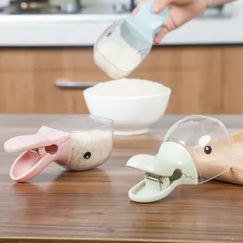 

Cute Duck Mouth Modelling Multi-functional Plastic Shovel Sealing Clamp Clip Rice Scoop Water Spoon Home Gadgets