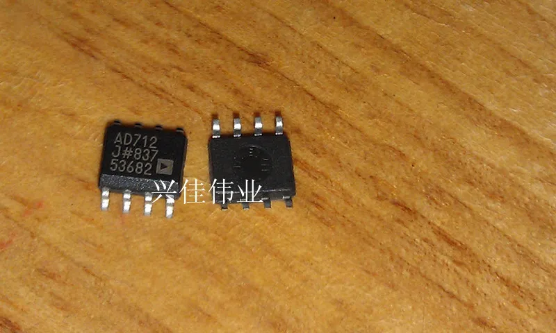 

(5 Pieces) AD712JR AD712J SOP8 ADI