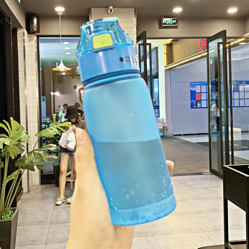 Keelorn 408 мл пластиковая соломинка для бутылки для воды Спорт на открытом воздухе портативный теплоизоляция короткая прямая бутылка для воды с мультяшным - Цвет: Синий