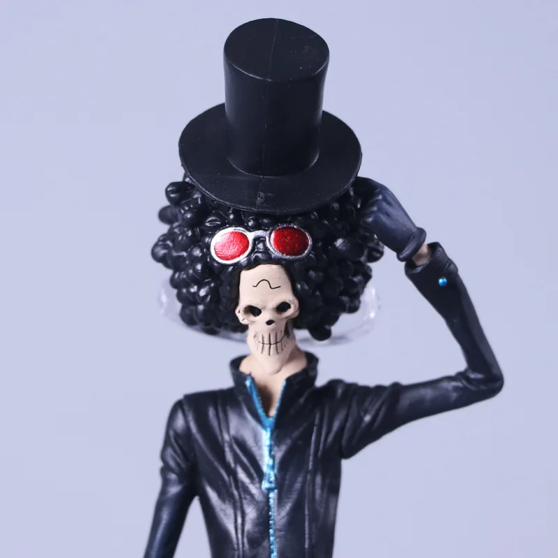 

Very Fun Golden City One Piece Anime Garage Kit Black Cloth Brooke Model Crane Machine Garage Kit