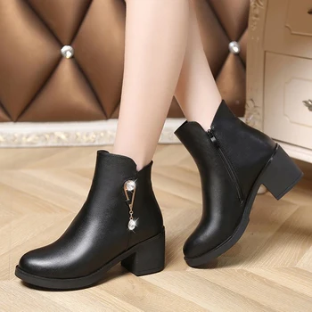 

Large size female leather boots 2019 brand trend autumn and winter fashion female thick with Martin boots wild short boots