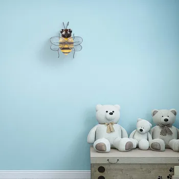 

Tooarts Bee Wall Decoration Iron Cartoon Bee Fun Decoration Handicraft Detachable Wings Garden or Children's Room Decor
