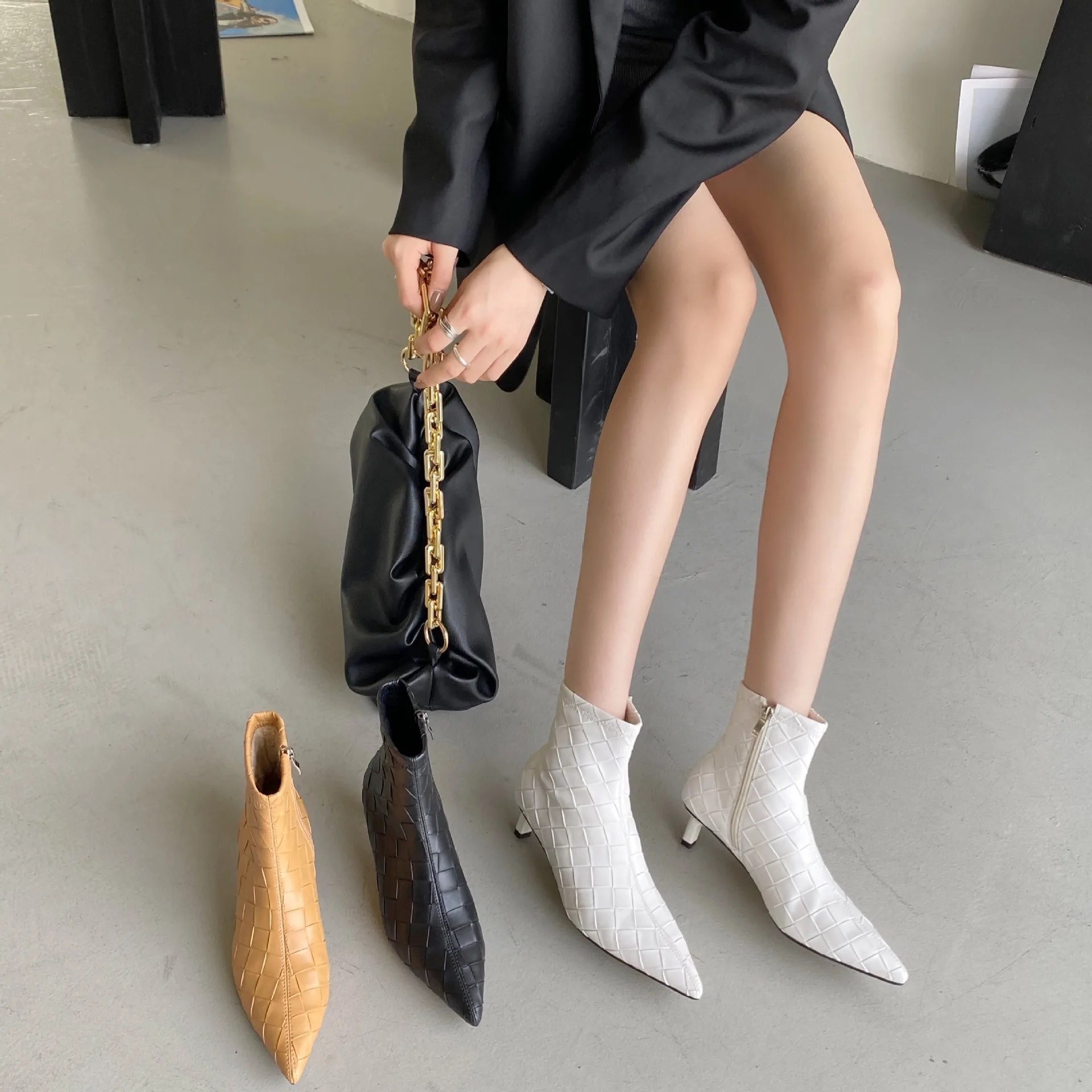 

New design ankle boots, hand-woven pointed toe stiletto heel, fashionable short boots for women