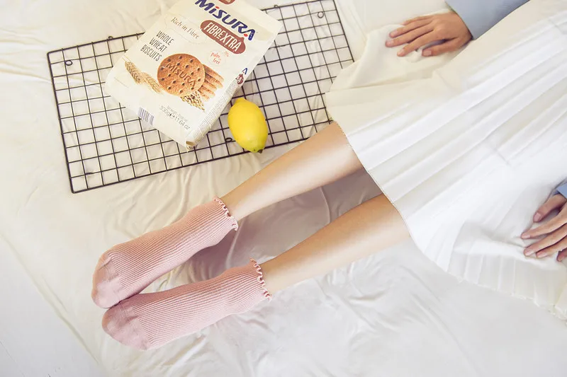 Autumn And Winter New Products Japanese-style Frilled Cotton Bunching Socks Women's Solid Color Short Socks Women's