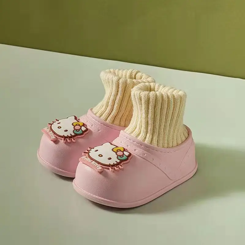 thumbnail image 1 of Zapatillas de algodón Hello Kitty para niños de otoño e invierno, ropa para niñas, zapatos de algodón impermeables bonitos antideslizantes para niños y bebés, 1 of 4