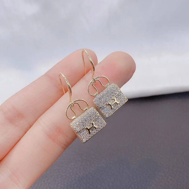 Luxury Cubic Zirconia Pendant Earrings Woman High Fashion Crystal Korean Earrings Anniversary Gift Jewelry for Girls