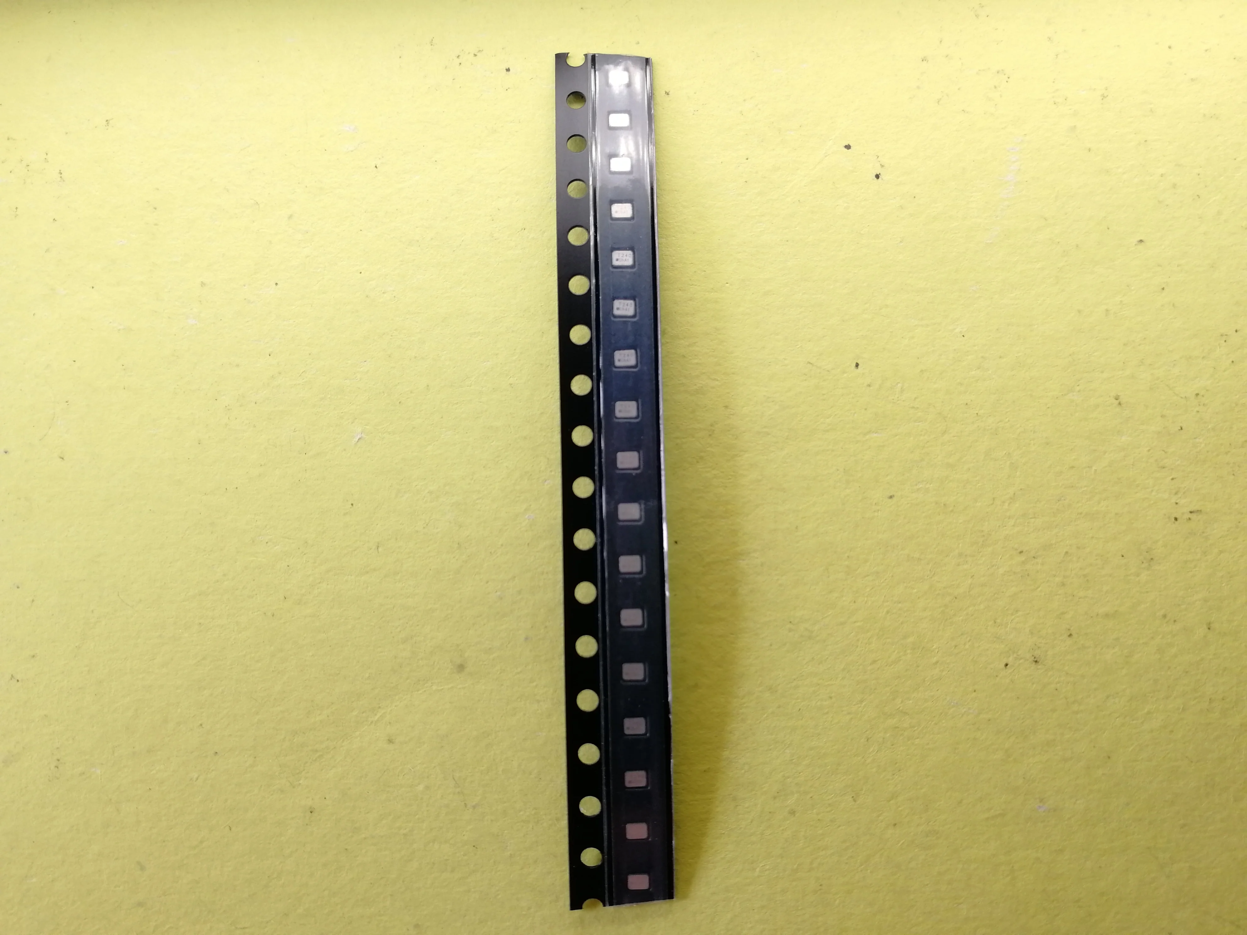 

10pcs For iPhone 5 5S 5C 6 6P 6S 6SP 7 7P X 8 8P Y2 Y1200 Y2200 Y2001 Y3000 32.768K clock crystal logic board fix items