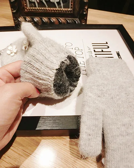 SP& CITY милые утолщенные перчатки Camellia Daisy, женские зимние модные теплые варежки с жемчугом, женские зимние перчатки для студентов