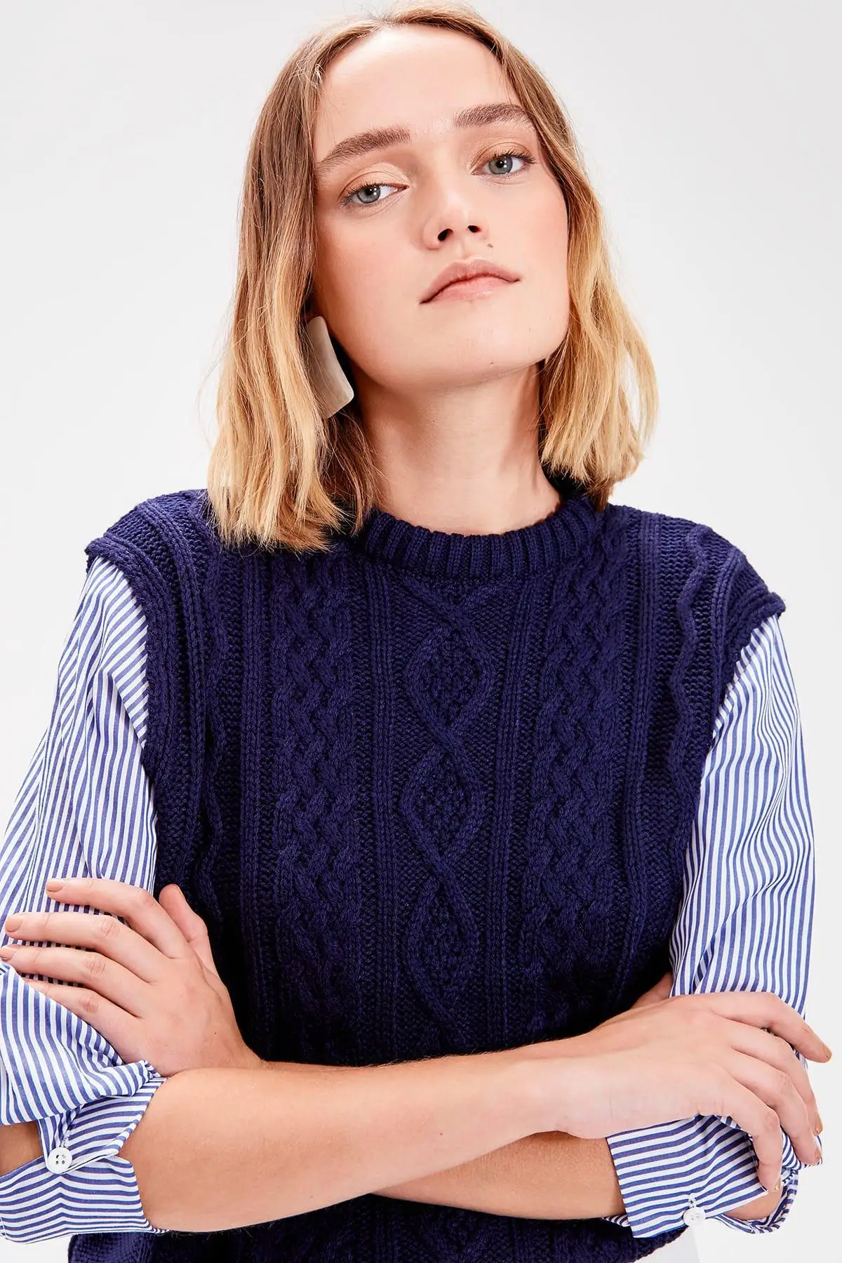 

Trendyol Indigo Braided Shirts Detailed Knitwear Sweater TWOAW20FV0013