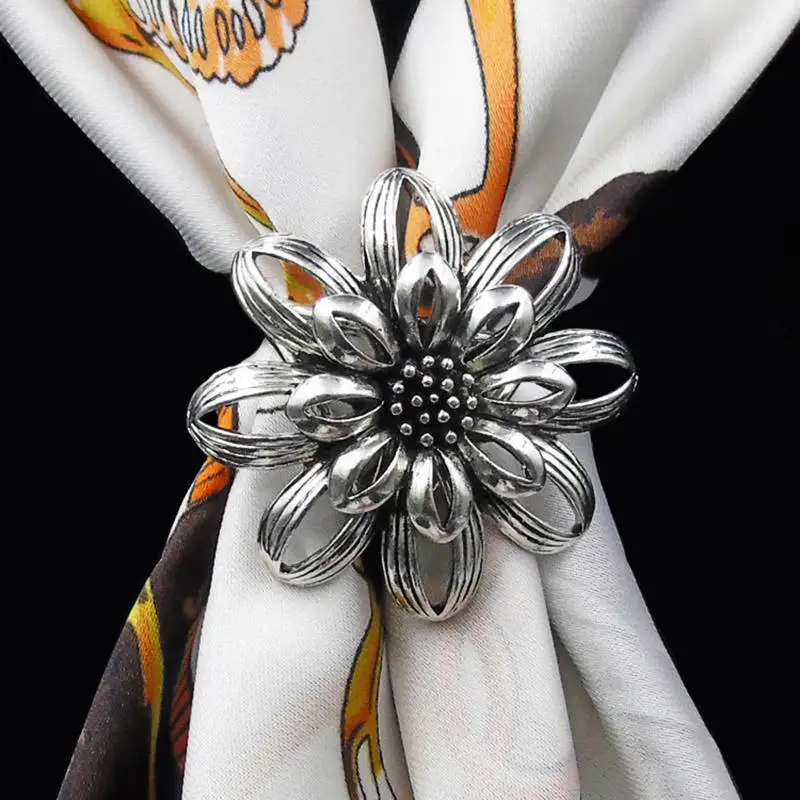 

Classic Retro Women Alloy Flower Brooch Stewardess Three Circle Hollow Shawl Holder Scarf Brooch Buckle Clips Fashion Jewelry