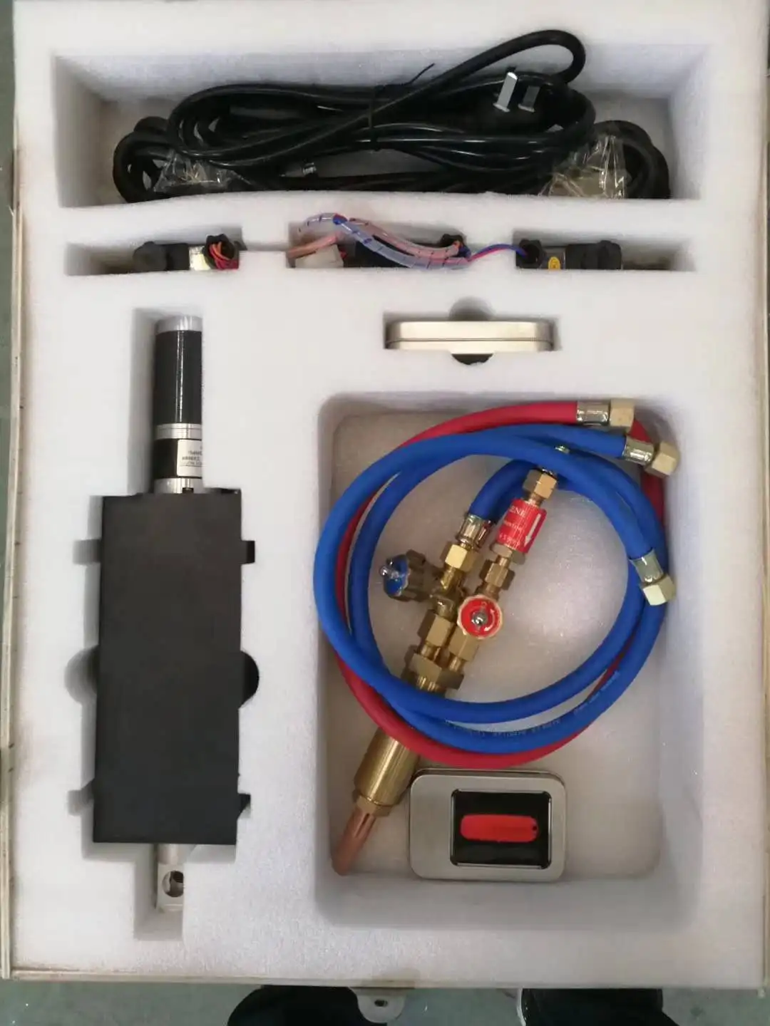 Portable CNC Flame THC Plasma Cutter Machine, Effective Metal Steel Plate Gas Cutting Machine 5