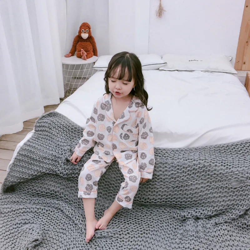 Пижамные комплекты для маленьких девочек 2, 3, 4, 5, 6 лет хлопковый корейский топ с длинными рукавами и рисунком, штаны, одежда для сна весенне-осенняя Домашняя одежда, детская одежда для сна