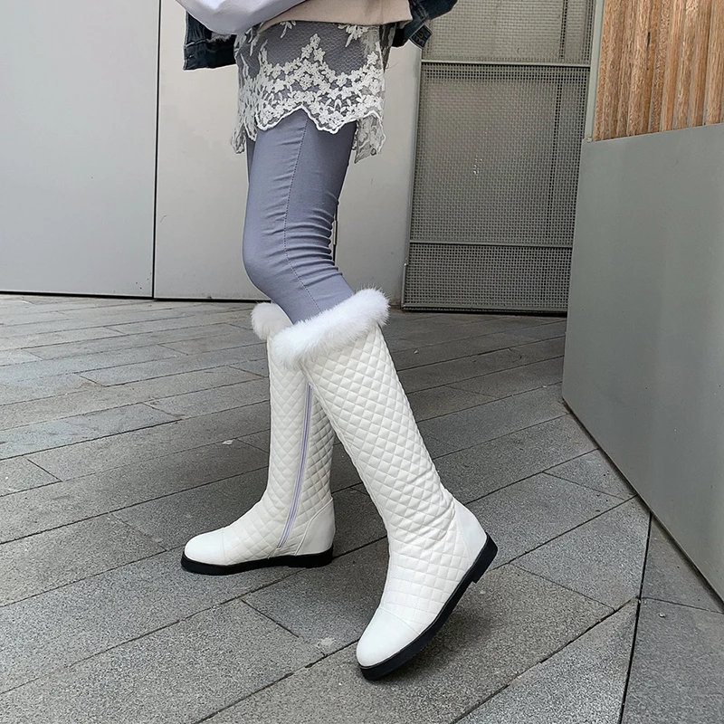 Cena Czarne skórzane buty do kolan kobiet na niskim obcasie kolana buty kobieta buty motocyklowe śniegowce zimowe z futra buty duży rozmiar k850