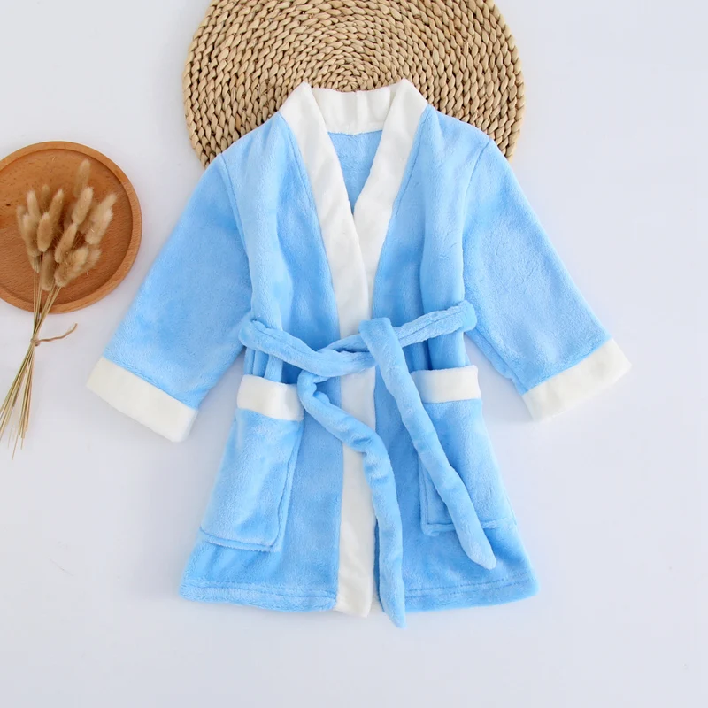 Sky blue Robes Детские халаты пижамы для мальчиков и девочек банные халаты для детей, мягкие фланелевые полотенца с капюшоном, утолщенная одежда для сна из кораллового флиса Коралловое бархатное зимнее платье - Цвет: Sky blue Robes