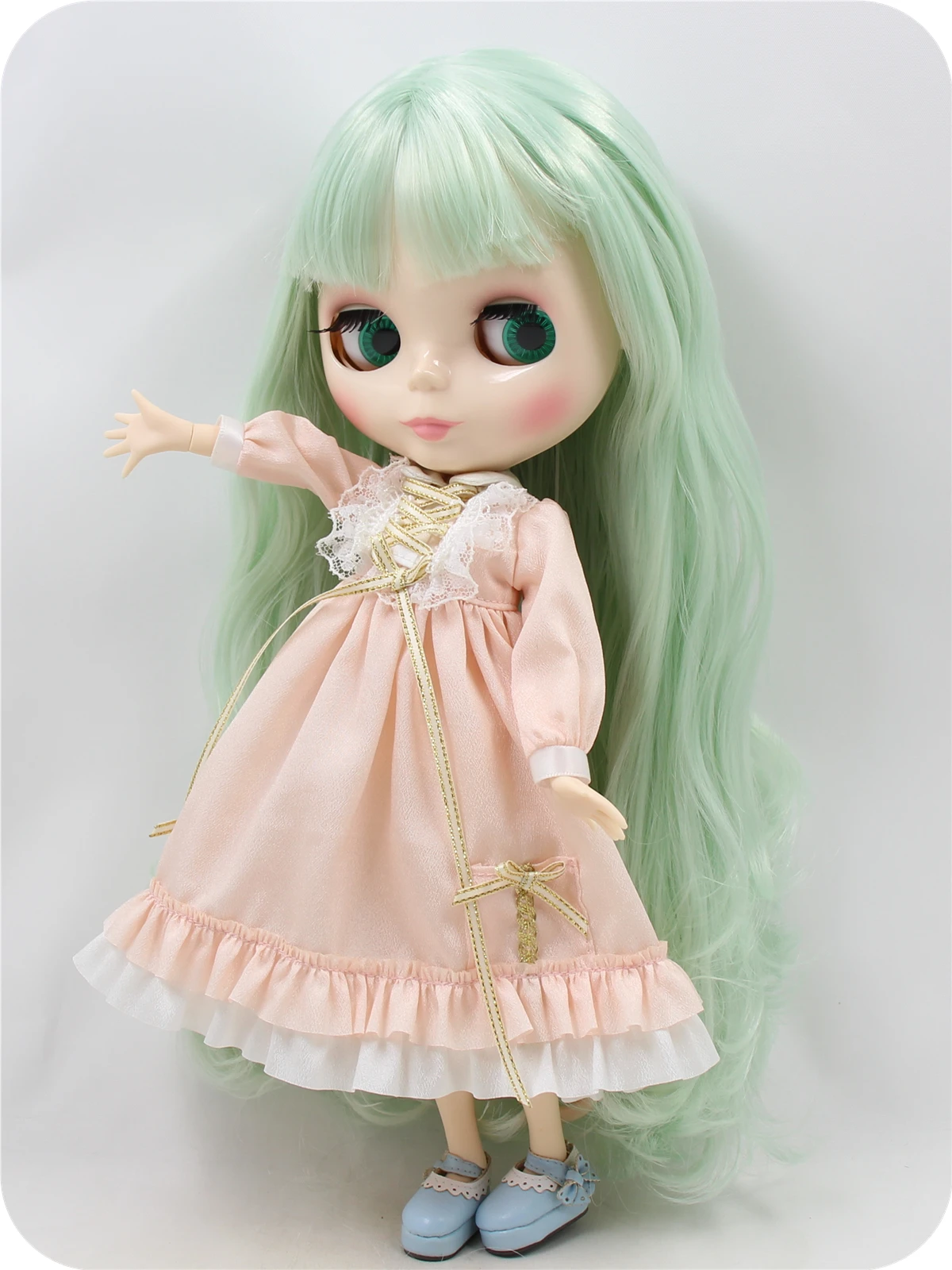 Neo Blythe Doll with Green Hair, White Skin, Shiny Cute Face & Custom Jointed Body 2
