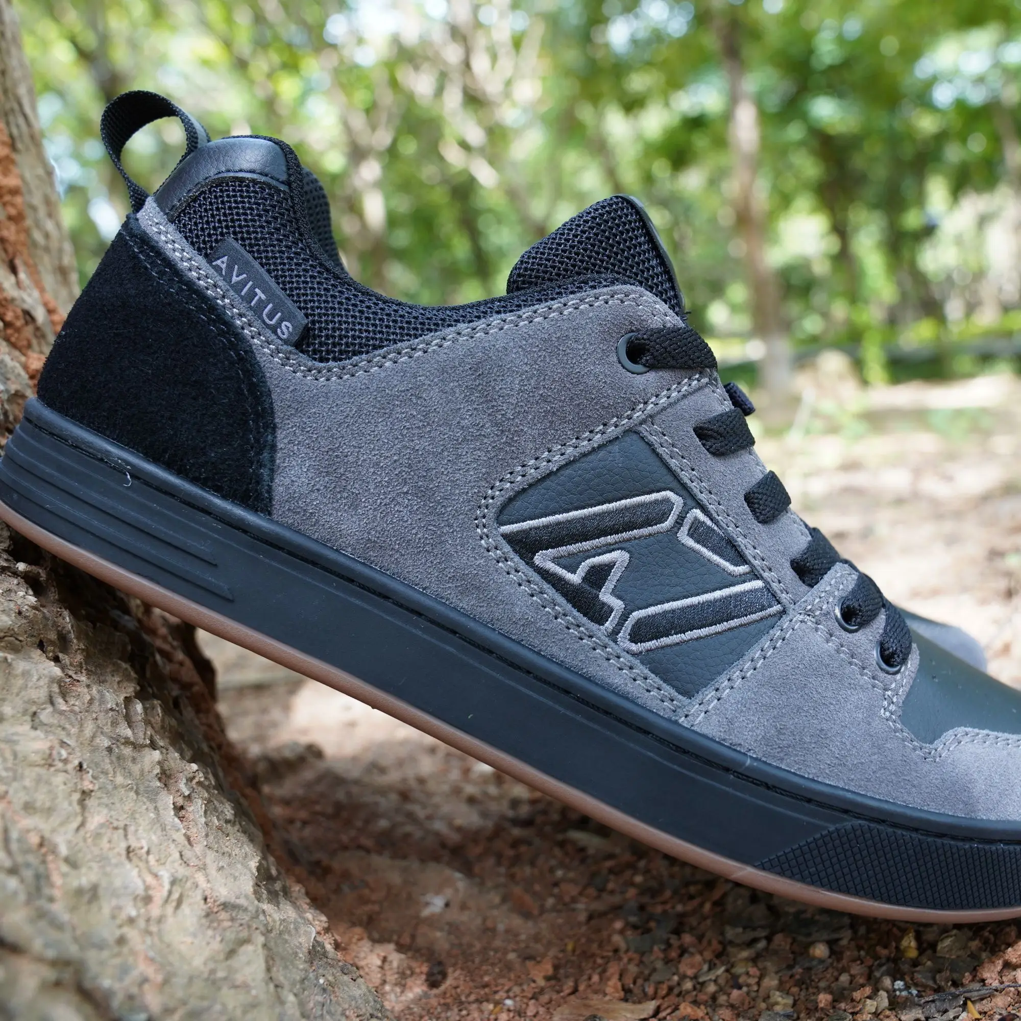 AVITUS Zapatillas MTB Shoes Flat Pedal Sholace Mountain Bike Shoe Freeriders Downhill Enduro Non-Slip Men Sneakers Cycling Shoes