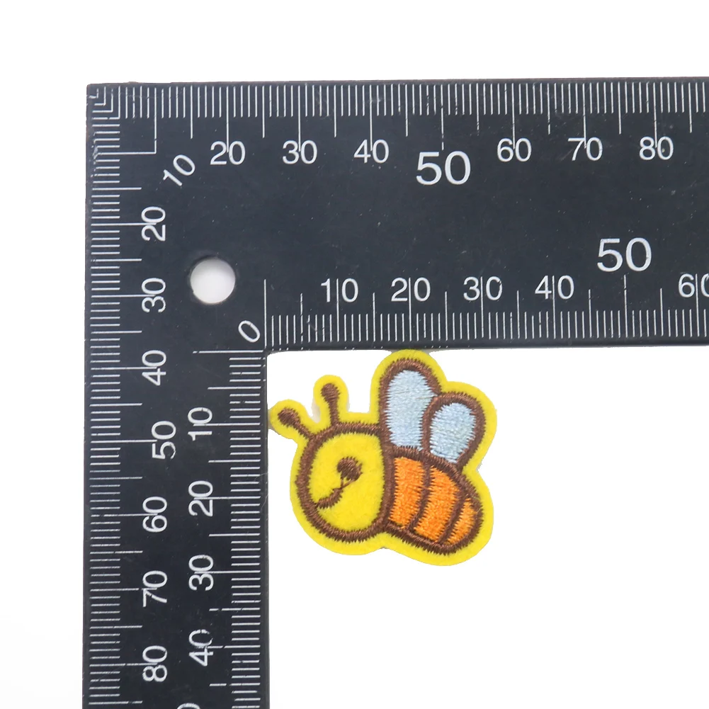 4 Stück Insekt Tier Biene Patches Eisen auf Applikation Nähen Stoff Lustige Cartoon Badage Fliegen Wild Patchwork DIY – Detail 5