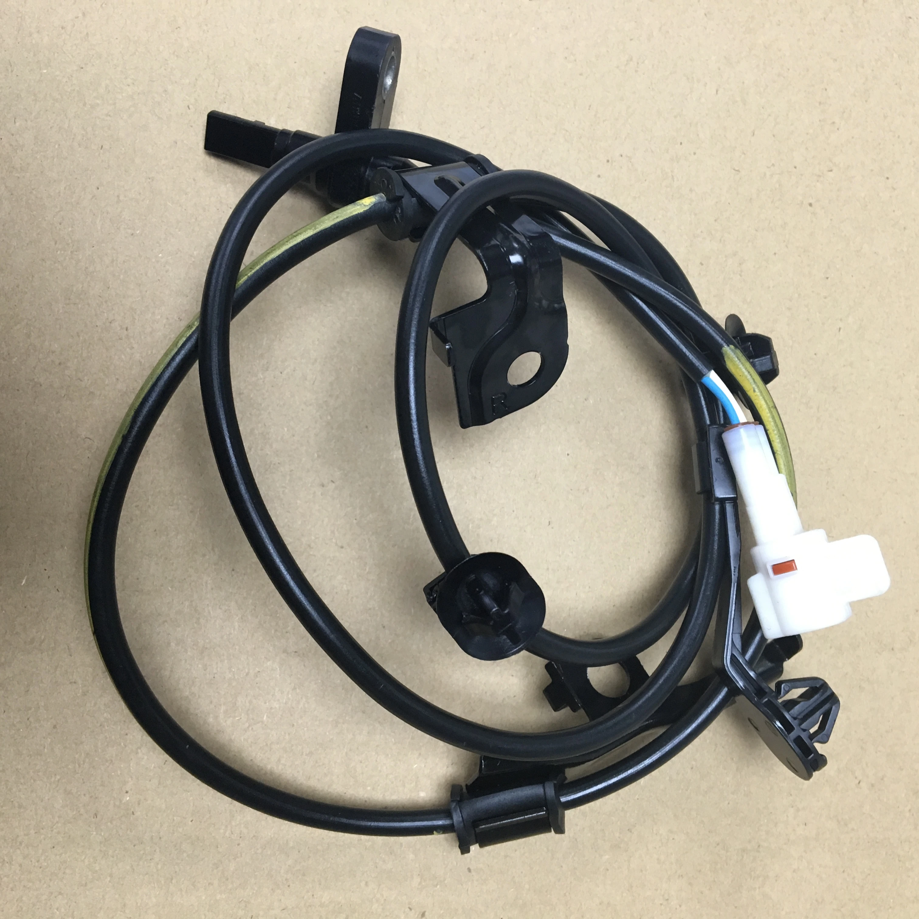 8954252030 Vehicle ABS Right Wheel Speed Sensor for Toyota Yaris Vios