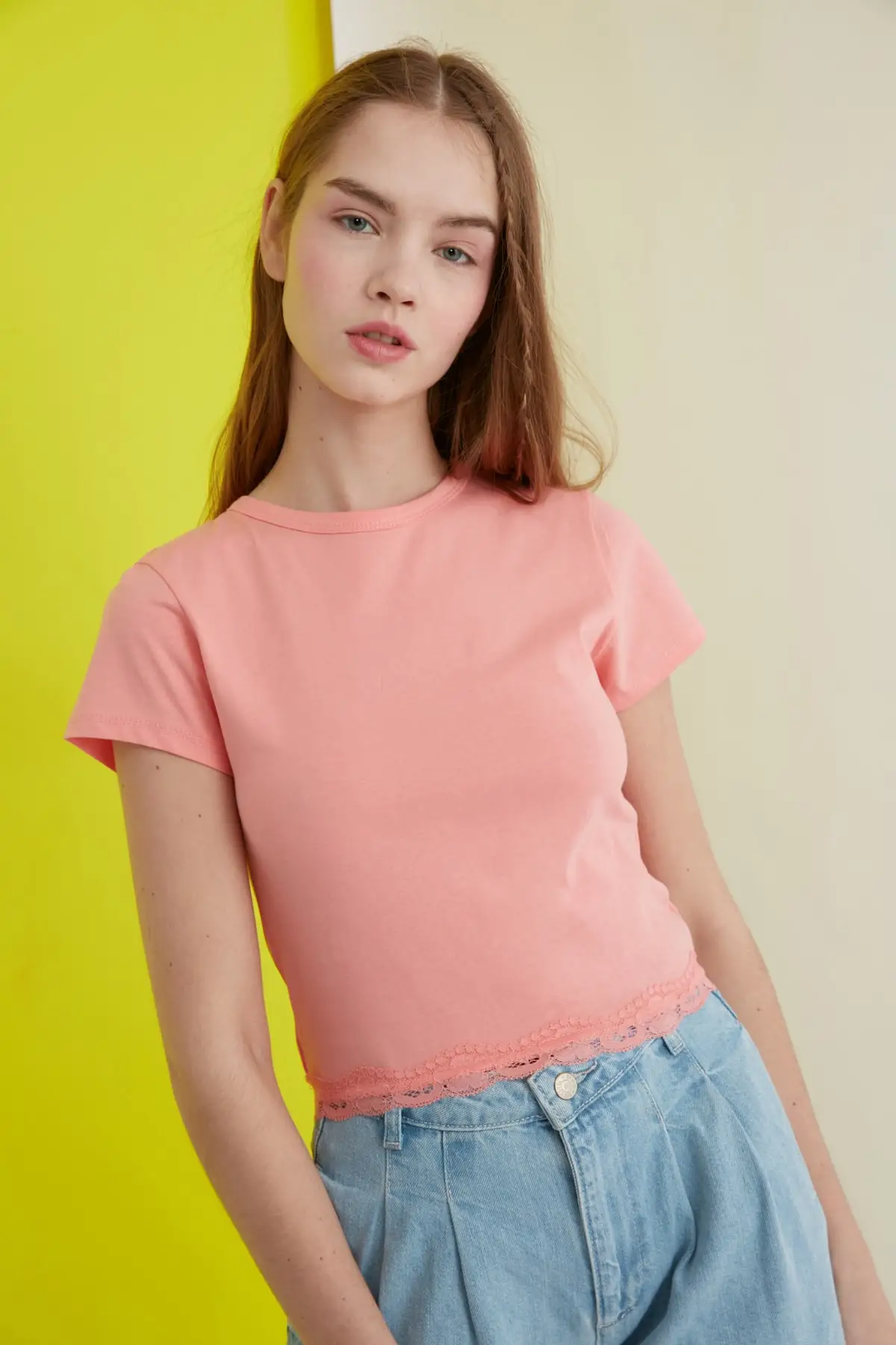 Трикотажная блузка с кружевной отделкой | Женская одежда