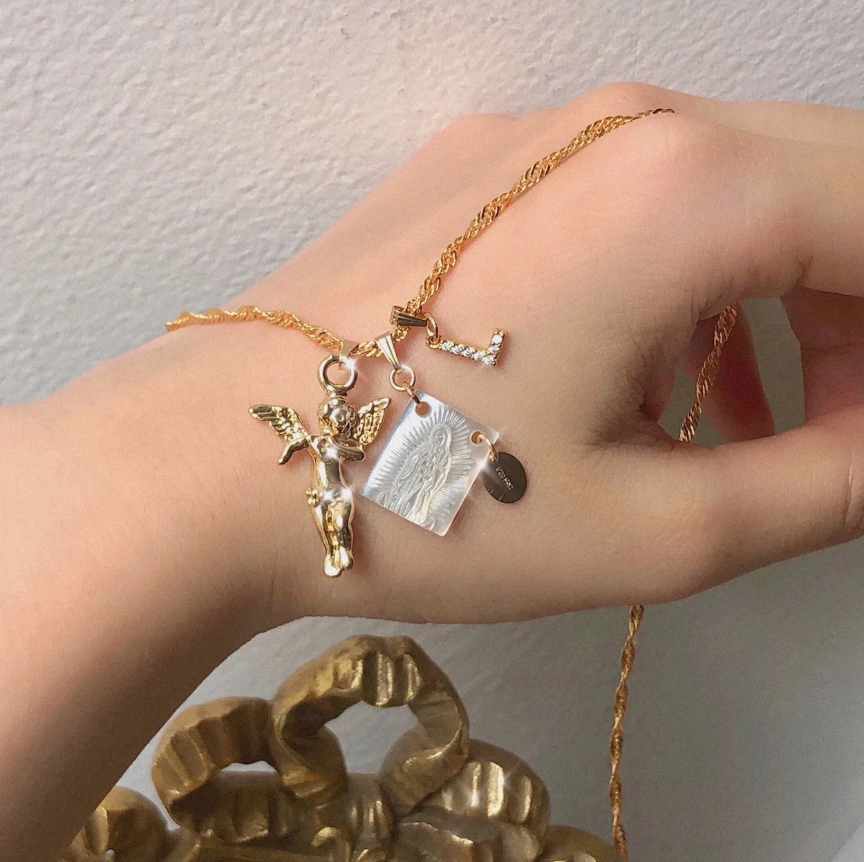 

Splendor/Exclusive Design Handmade System bai die bei Blessed Virgin Mary Square Tag Pendant Angel Pendant Lettered Long Necklac