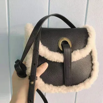 

2019 New Winter wool bag single shoulder cross arm small round bag leather lamb wool bag Women Bag B178