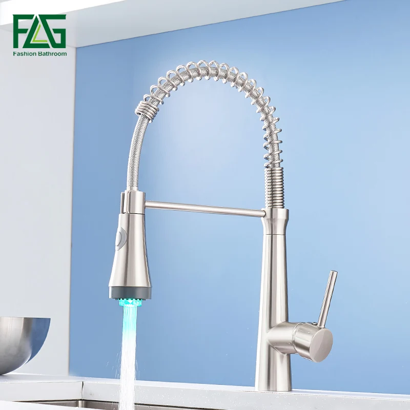 FLG смесители для кухни с одной ручкой выдвижные кухонные краны 360 градусов вращающийся смеситель для раковины матовый никелевый светодиодный кран 1008-33 светодиодный