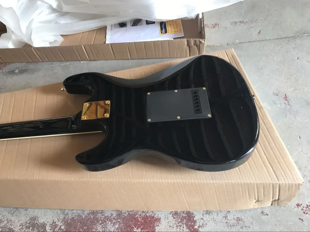 Custom shop ST electric guitar,handwork  6 Strings black color  guitarra,stratocastre gitaar.299 (1)