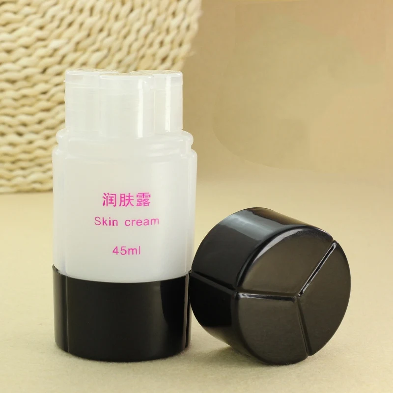 Black 45ml Hot Sale Sub Bottle Durable Emulsion Bottle for Shampoo Bath Refillable Perfume Bottles Small Sample Container Portable Atomizer - Цвет: Black 45ml