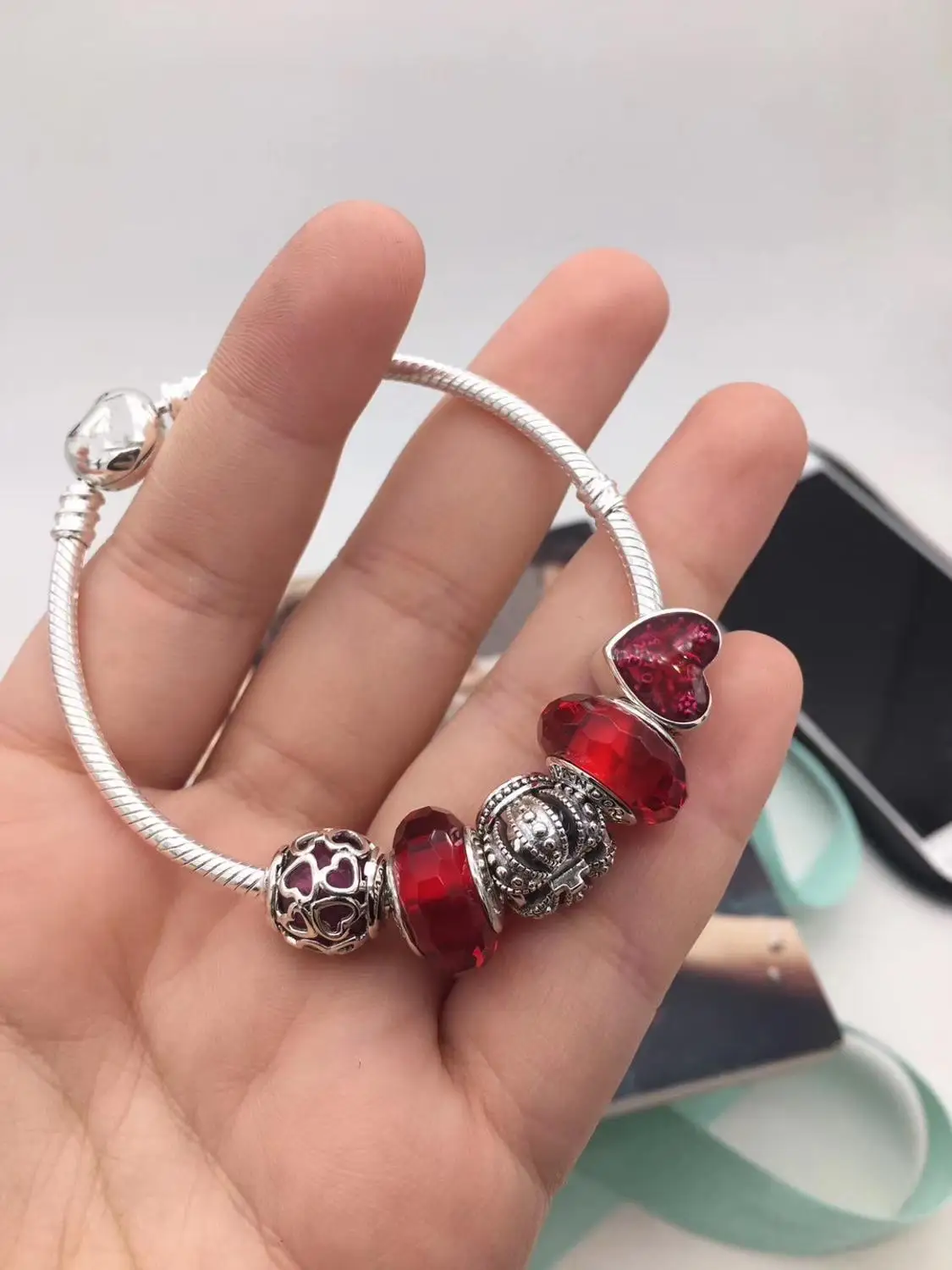 

Keris Store High Quality Original 1:1 100%925 Sterling Silver Charm Red Glaze Beads Small Crown Bracelet Free Shipping