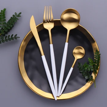 

Portable Spoon Fork Knife Set Travel Cutlery Metal Lunch Spoon Tableware Box Travel Set Dinner Prato Jantar Lunch Cutlery JJ60DC