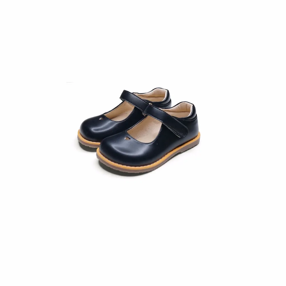 Sweet Girls Sandals Lovely Heart Soft and Breathable Children Shoes Wear-resistant sole Party Princess kids Shoes