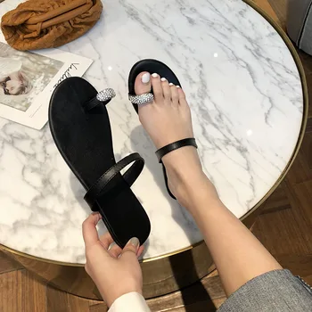 

2020 rhinestone beach flat bottom toe slippers female