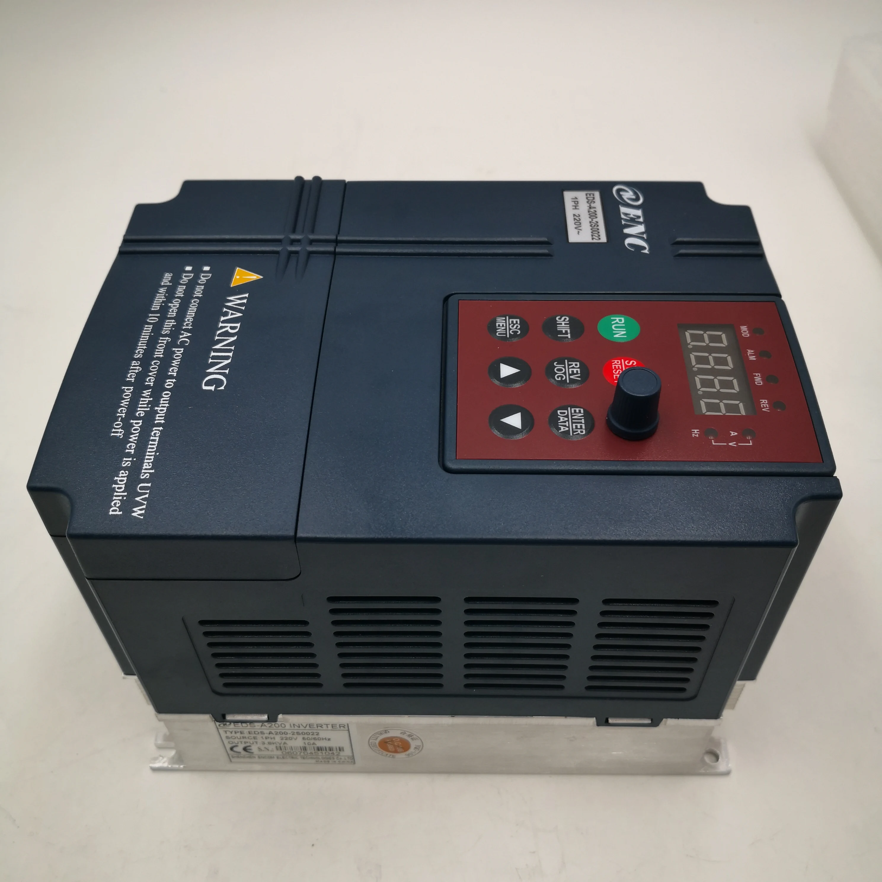 Eds A200 2S0022 Yineng инвертор 2.2kw для 220v однофазный двигатель испытание удара