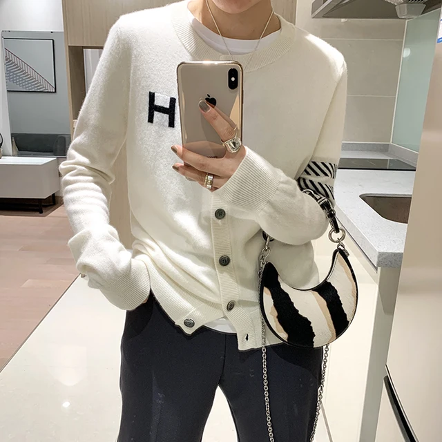 DY Europe station cashmere cardigan women's loose H-letter thin knitted jacket sweater slim round neck sweater White