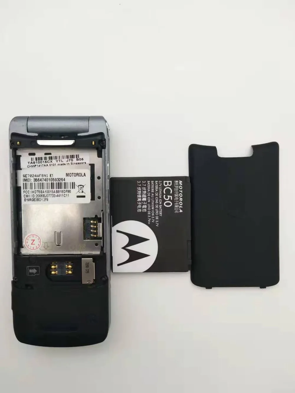 Разблокированный Motorola Krzr K1 флип GSM Bluetooth MP3 FM радио Мобильный телефон