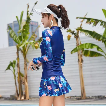 

Women's Long-sleeved Sunscreen sexy print seaside holiday fashion casual slimming beachwear two-piece surf suit