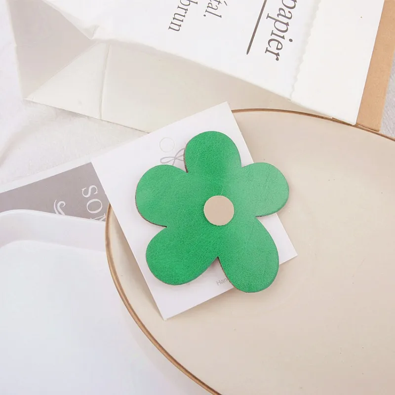 

Baby Girls Cute Hair Clips Children Girl's Sweet Flower Bow Solid Color All-match Concise Casual Leather Hair Clip Accessories