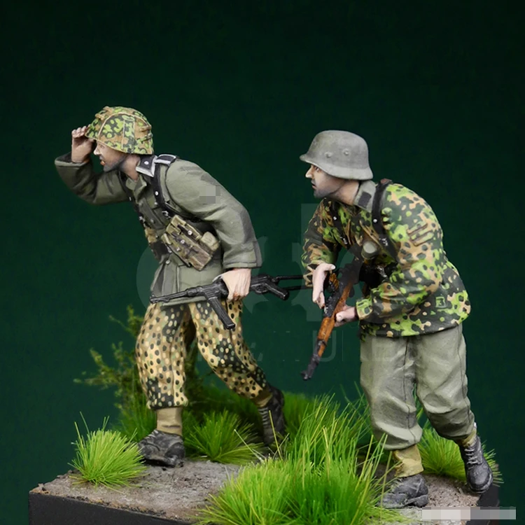 

1/35 Assembly Resin Figure Kit Soldiers(not include base)