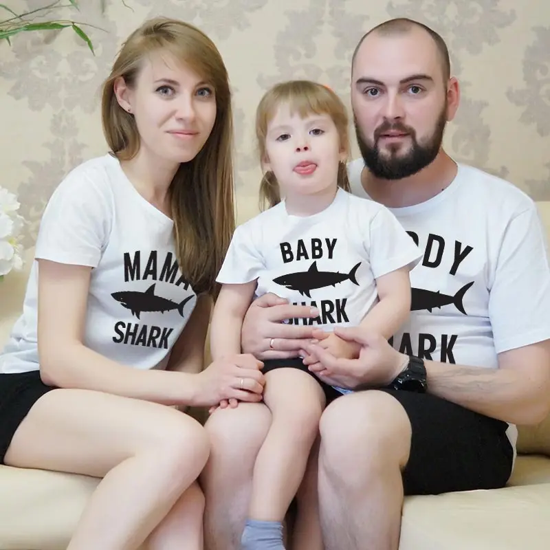 Одинаковые наряды для семьи футболка мамы и дочки одежда отца сына ребенка