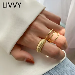 LIVVY-anillos de tres capas de Color dorado para mujer, joyería de compromiso de tiras Vintage, tendencia 2021