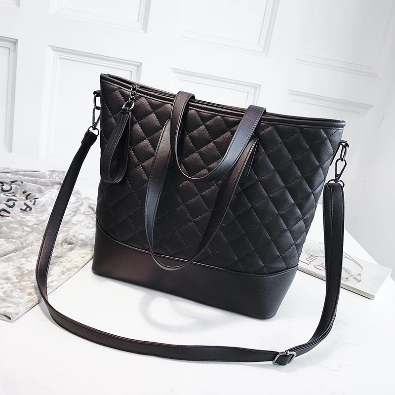 

Diamond shoulder bag 2019 new rhombic large capacity bag ladies wild handbag trend fashion shoulder bag