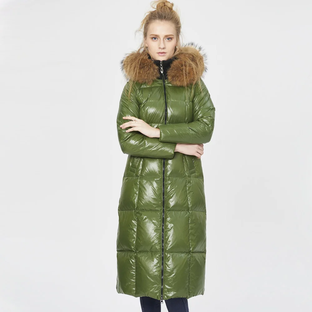 Army green Большие размеры, зимняя женская куртка, верхняя одежда, пуховое пальто, парка, роскошная женская парка с большим меховым воротником из енота, толстые пуховые пальто - Цвет: Army green