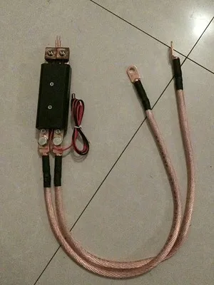 DIY интегрированная ручная точечная сварочная ручка точечная сварочная игла 18650 электро-деревянный зажим - Цвет: C